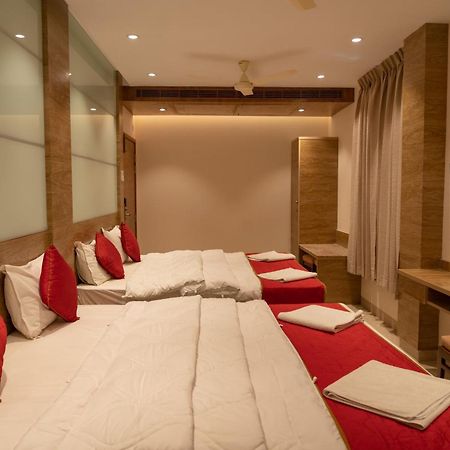 קנצ'יפוראם The Paradise Hotel - Luxury Stay מראה חיצוני תמונה