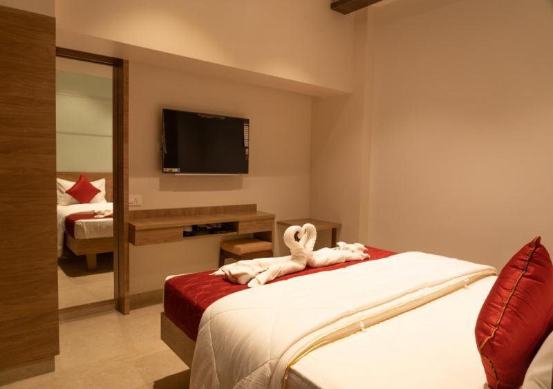 קנצ'יפוראם The Paradise Hotel - Luxury Stay מראה חיצוני תמונה