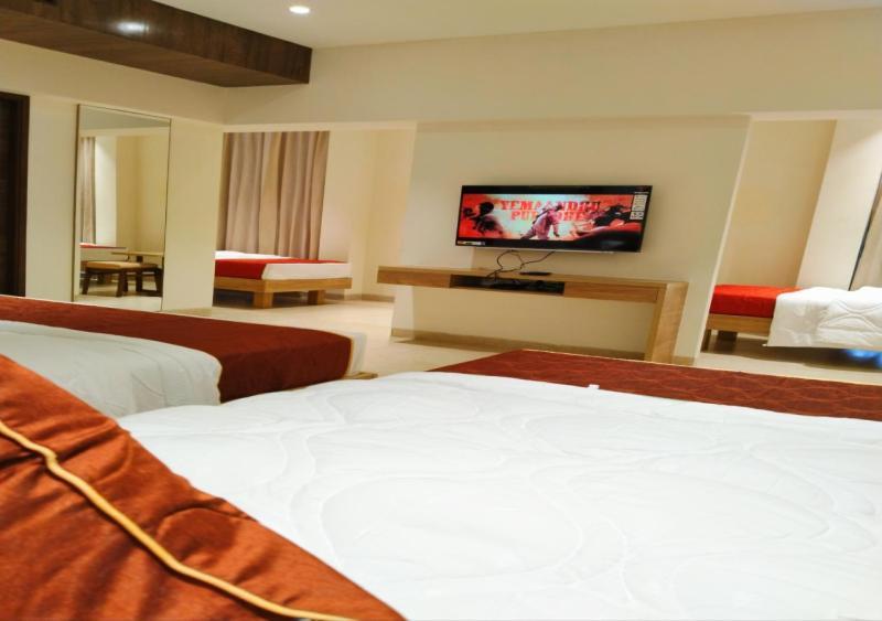 קנצ'יפוראם The Paradise Hotel - Luxury Stay מראה חיצוני תמונה