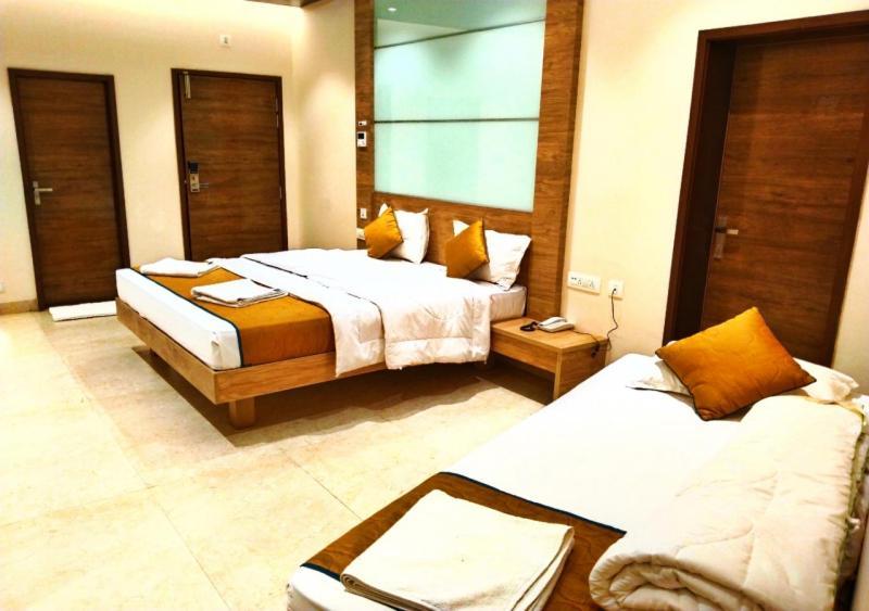קנצ'יפוראם The Paradise Hotel - Luxury Stay מראה חיצוני תמונה