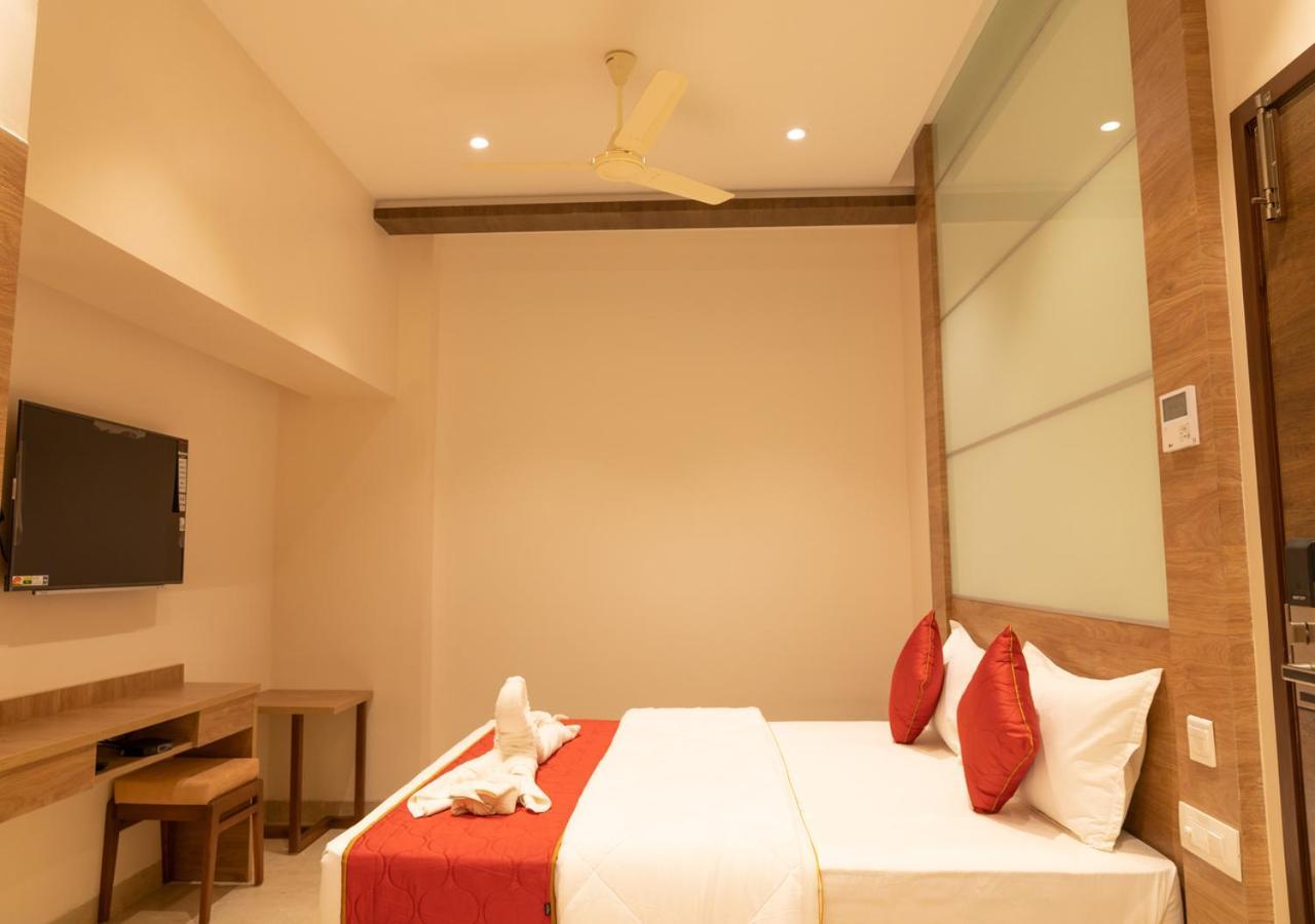 קנצ'יפוראם The Paradise Hotel - Luxury Stay מראה חיצוני תמונה