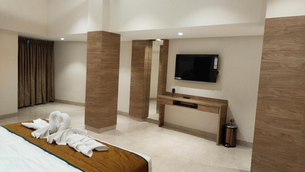 קנצ'יפוראם The Paradise Hotel - Luxury Stay מראה חיצוני תמונה