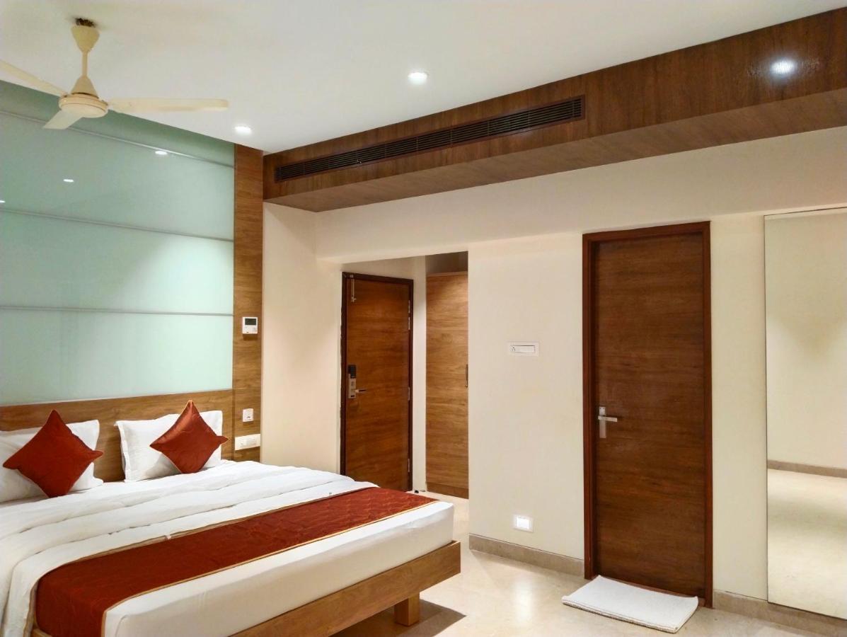 קנצ'יפוראם The Paradise Hotel - Luxury Stay מראה חיצוני תמונה